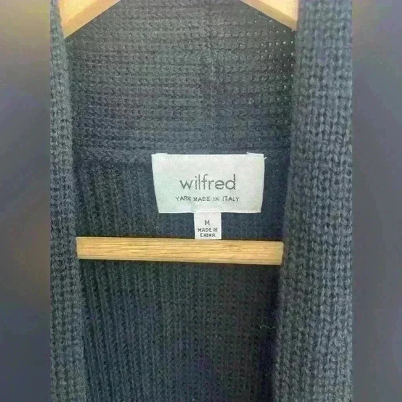 Wilfred from Aritzia 100% Wool, Yarn From Italy, Long Cardigan Black Women's M - Picture 6 of 10